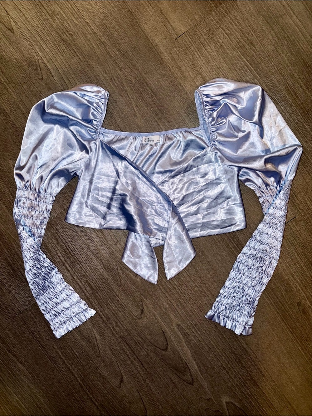 HOT & DELICIOUS Satin Puff-Sleeve Crop Top Lavender